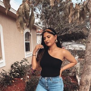 Meet your Posher, Kassandra